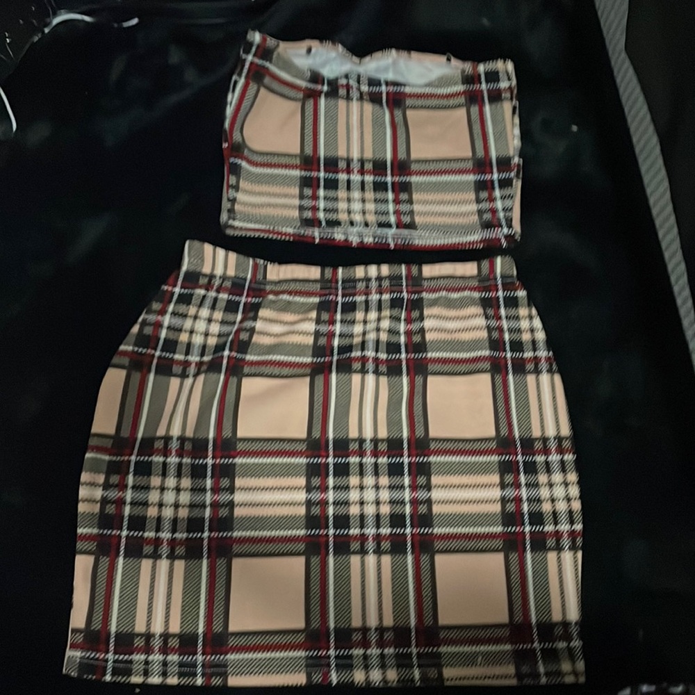 Matching set plaid tube top with elastic mini skirt